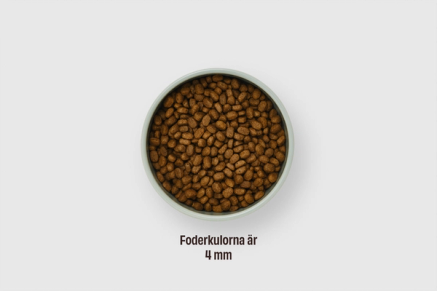 En skål med Foderkulor 4mm